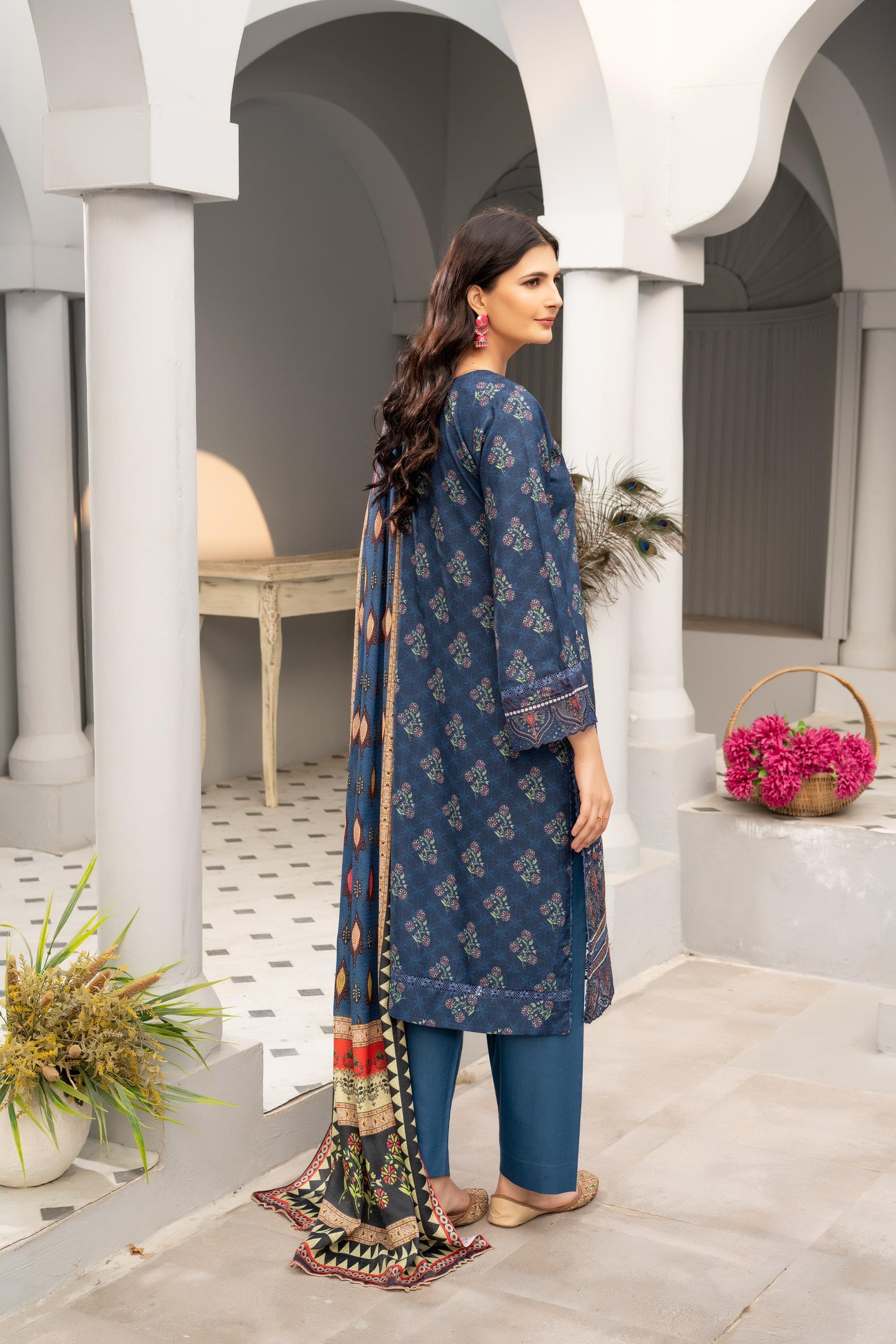 Munira Dhanak 3 piece_4081 M2