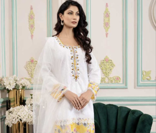 Raniya Designer 3 piece chicken kari _8042 Pakistani suits RCL