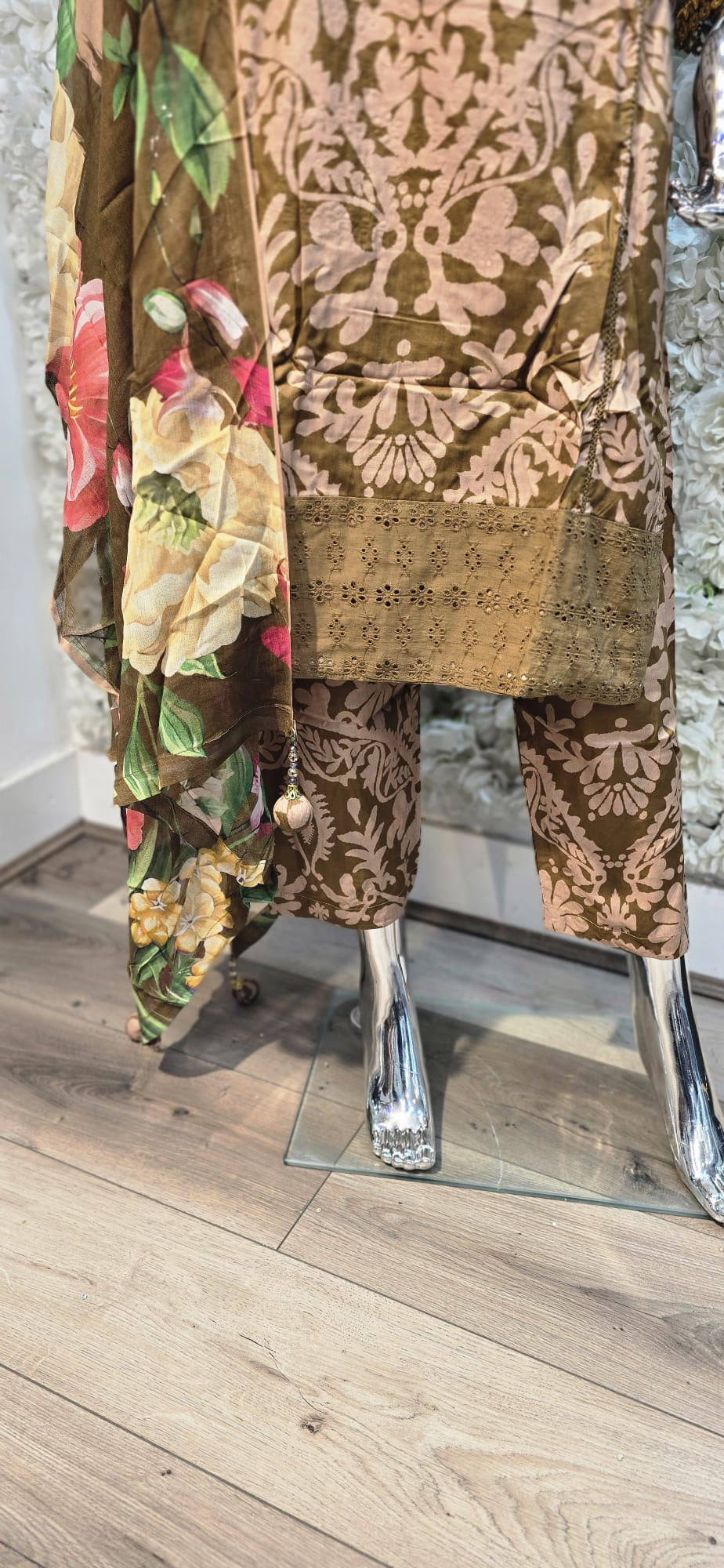 M B print 3 piece linen _7021 ladies suit BN1