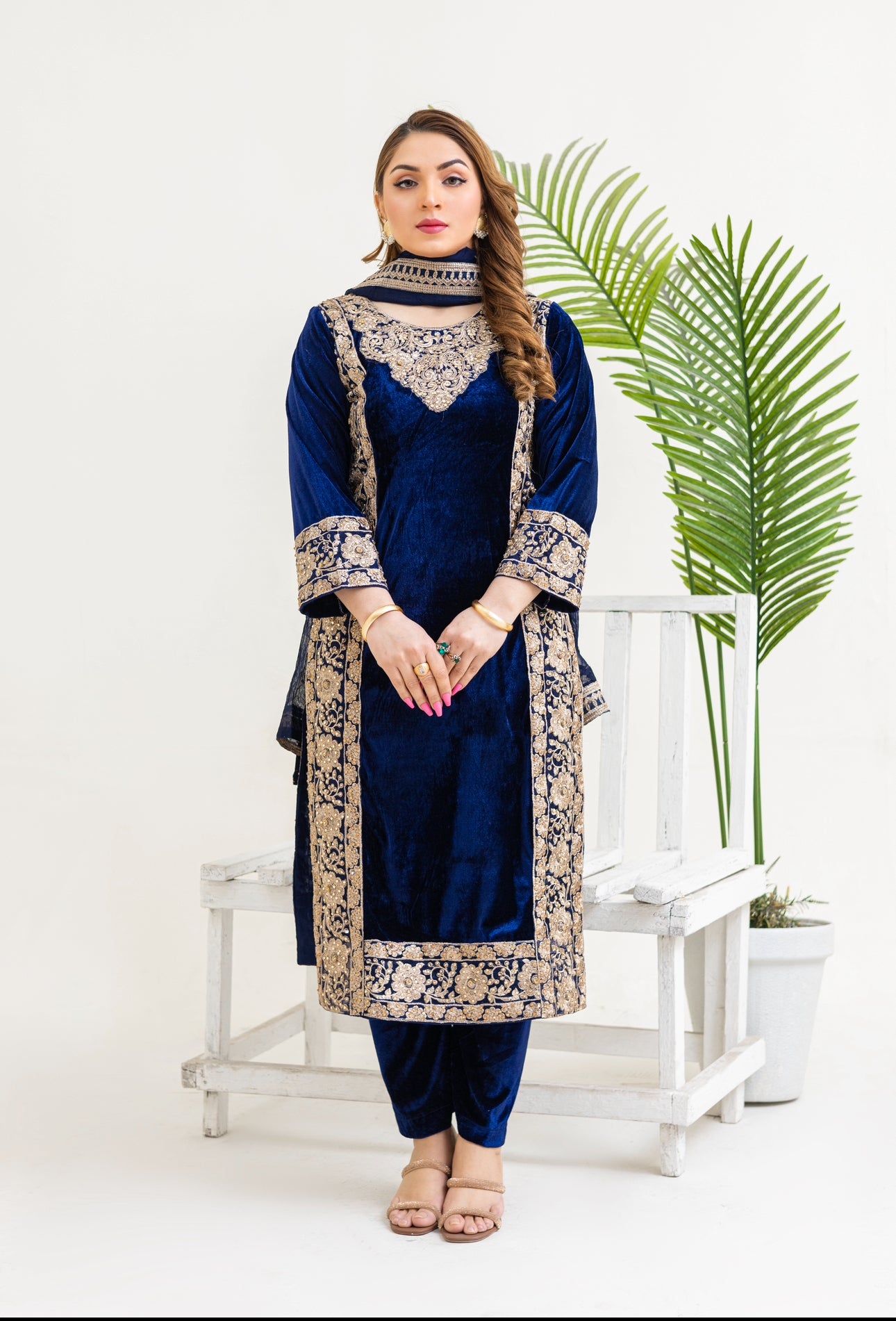 Brit 3 piece velvet _2054 ladies Pakistani suit B29
