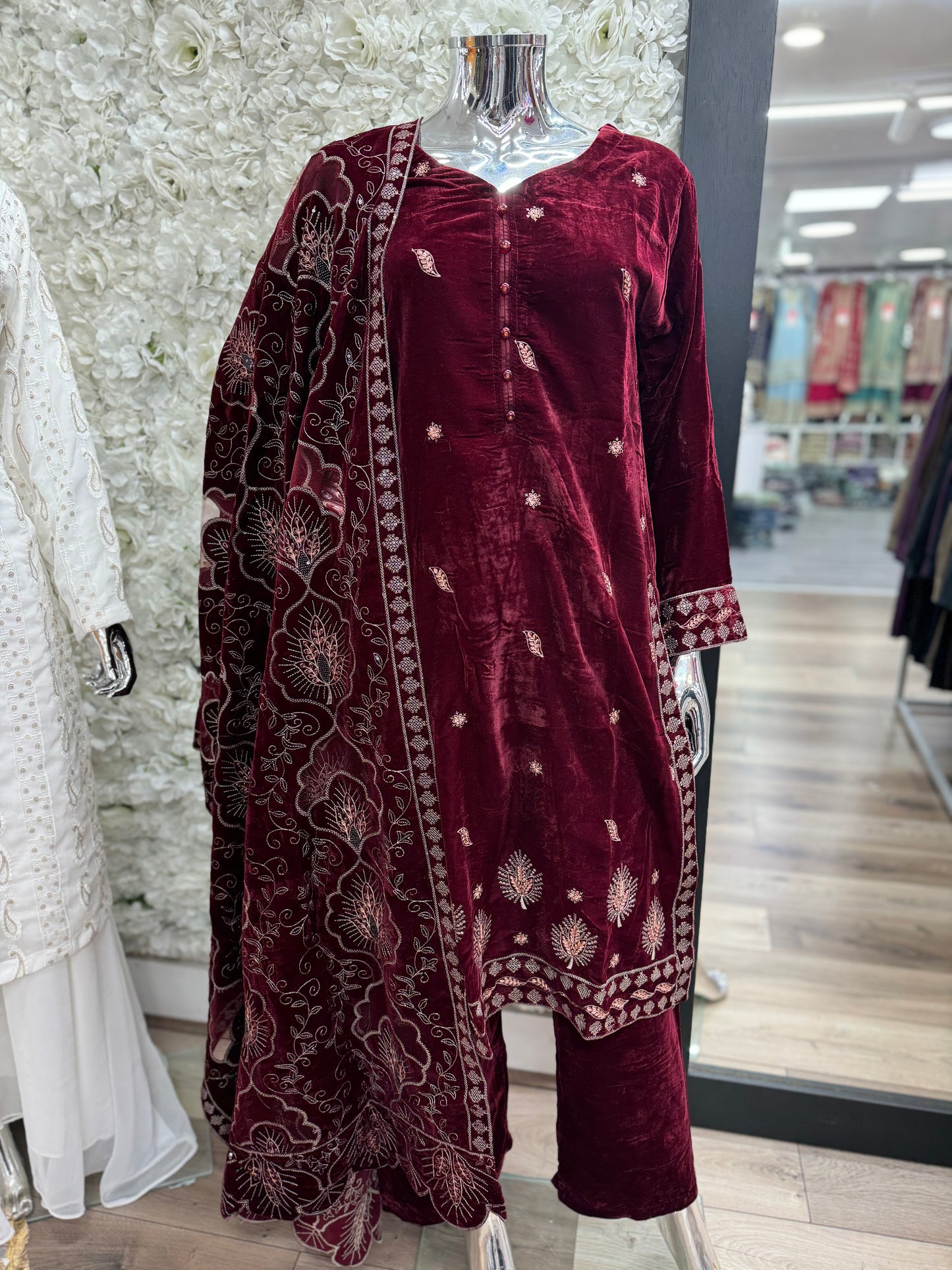 Brit 3 piece luxury Valvet with designer shawl_81042 Pakistani ladies suit Mehroon B285