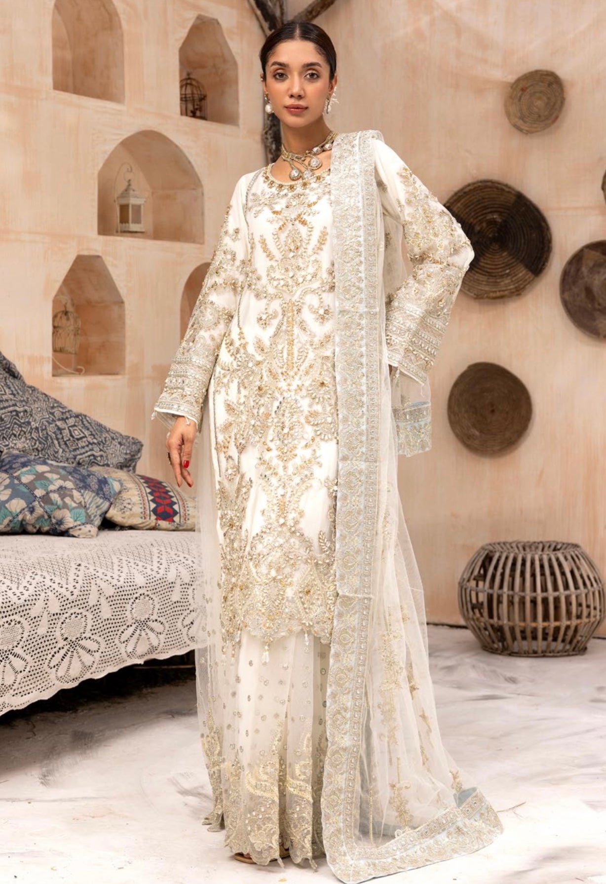 Simrans 3 piece lux wedding wear_100189 Pakistani ladies suit B132
