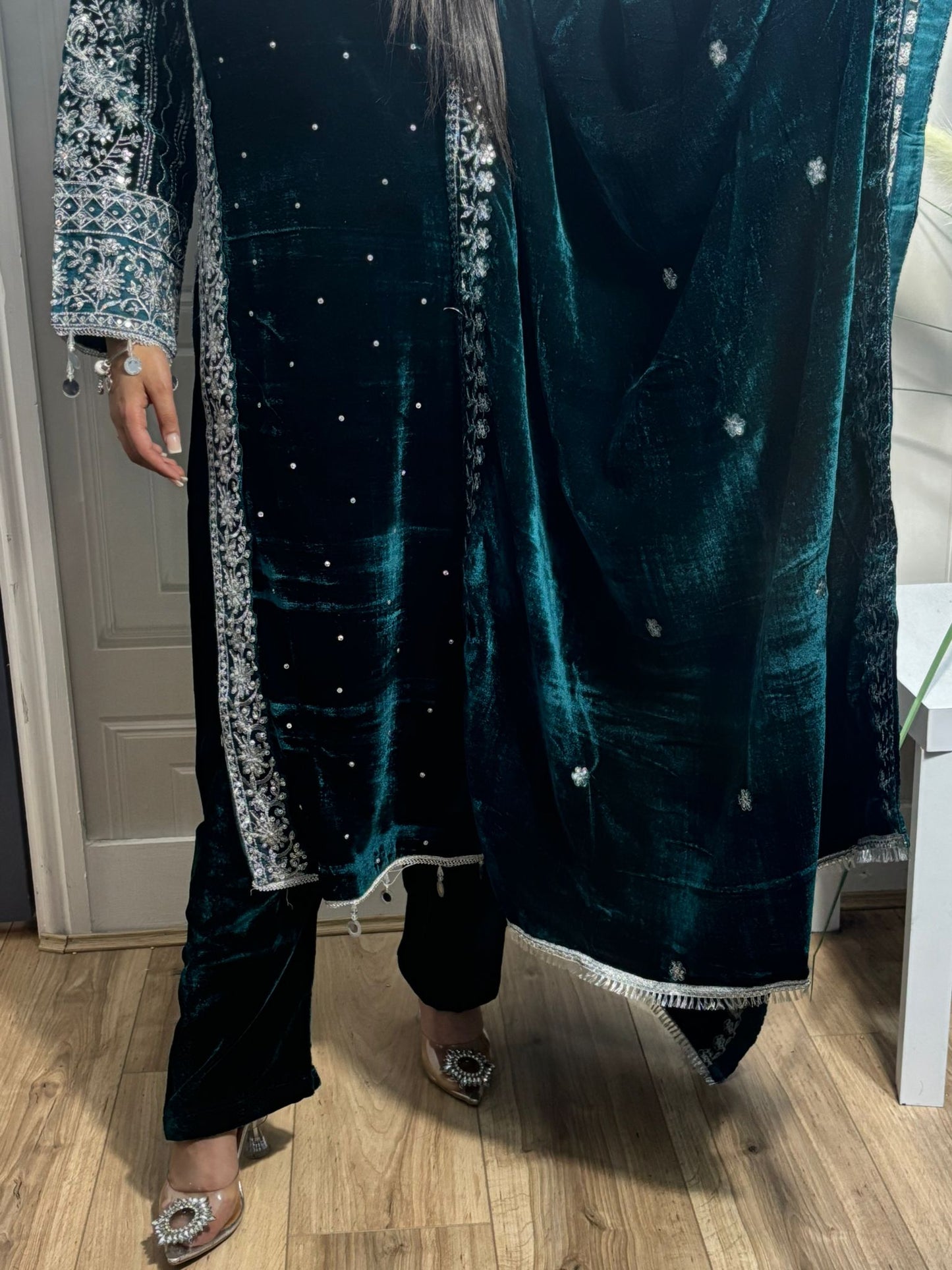 Brit 3 piece velvet_7029 ladies suit with shawl teal B44