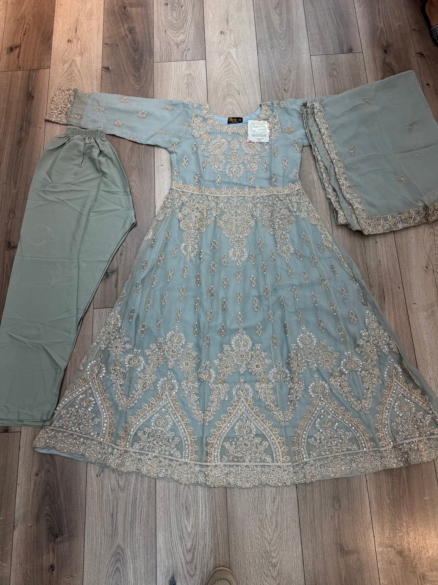Brit 3 piece luxury chiffon Maxi_81042 Pakistani ladies suit B255