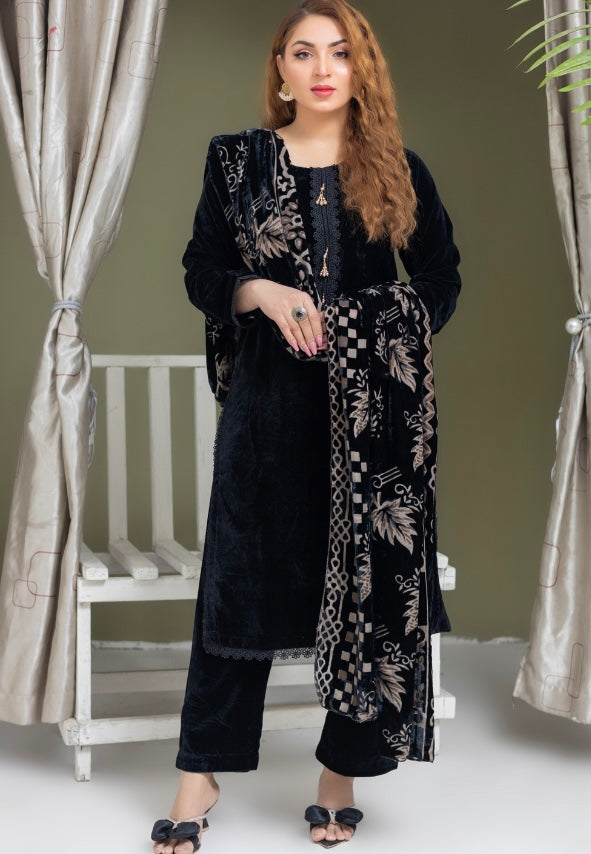 Brit Valvet 3 piece_3054 with plachi shawl B24