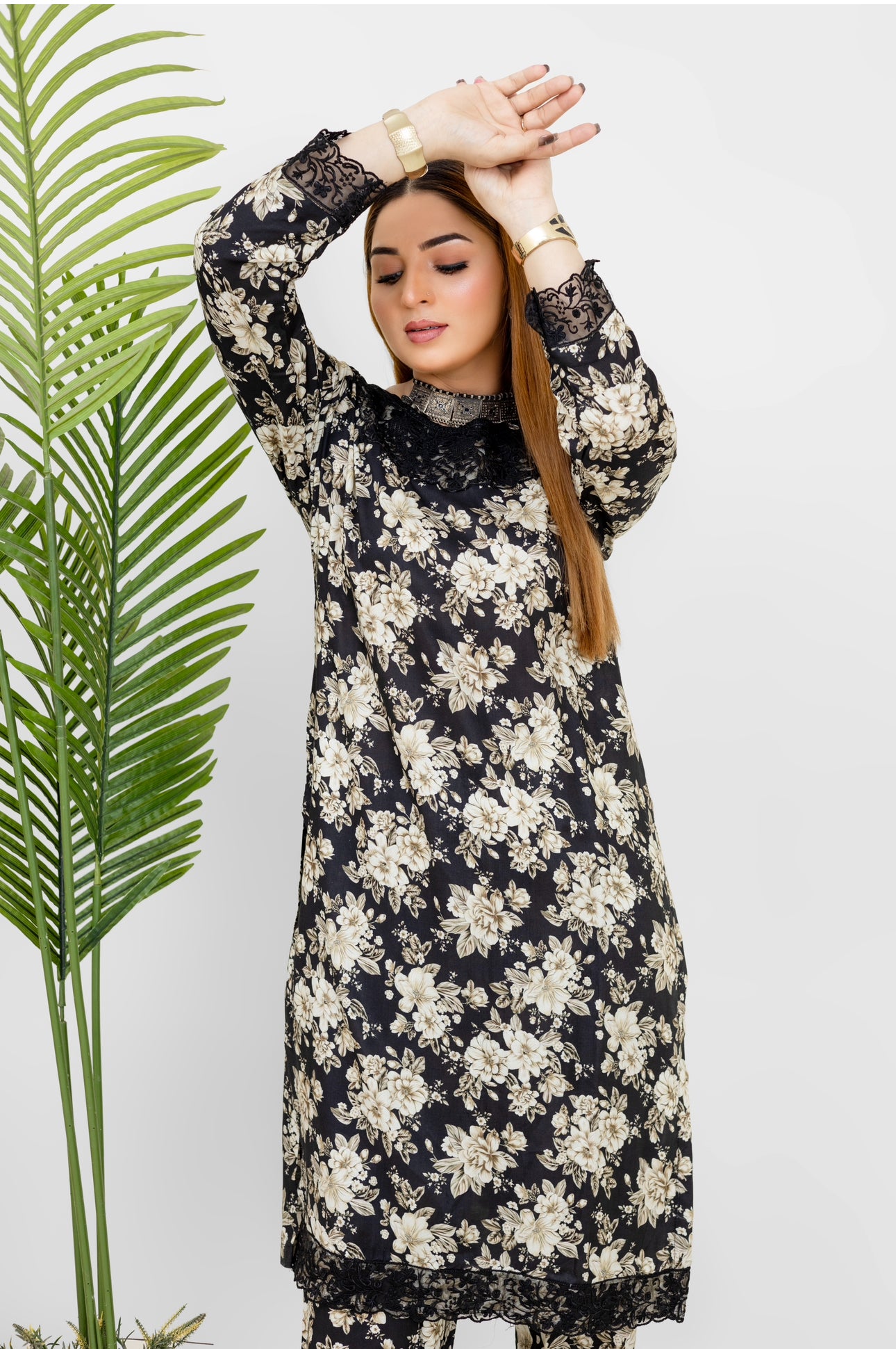 Brit 2 piece linen_2047 ladies suit BN1