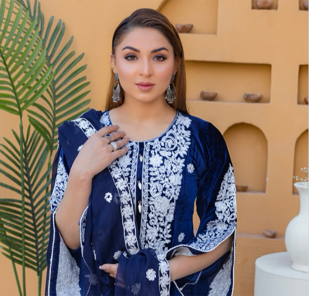 Brit 3 piece velvet_6085 ladies suit navy B39