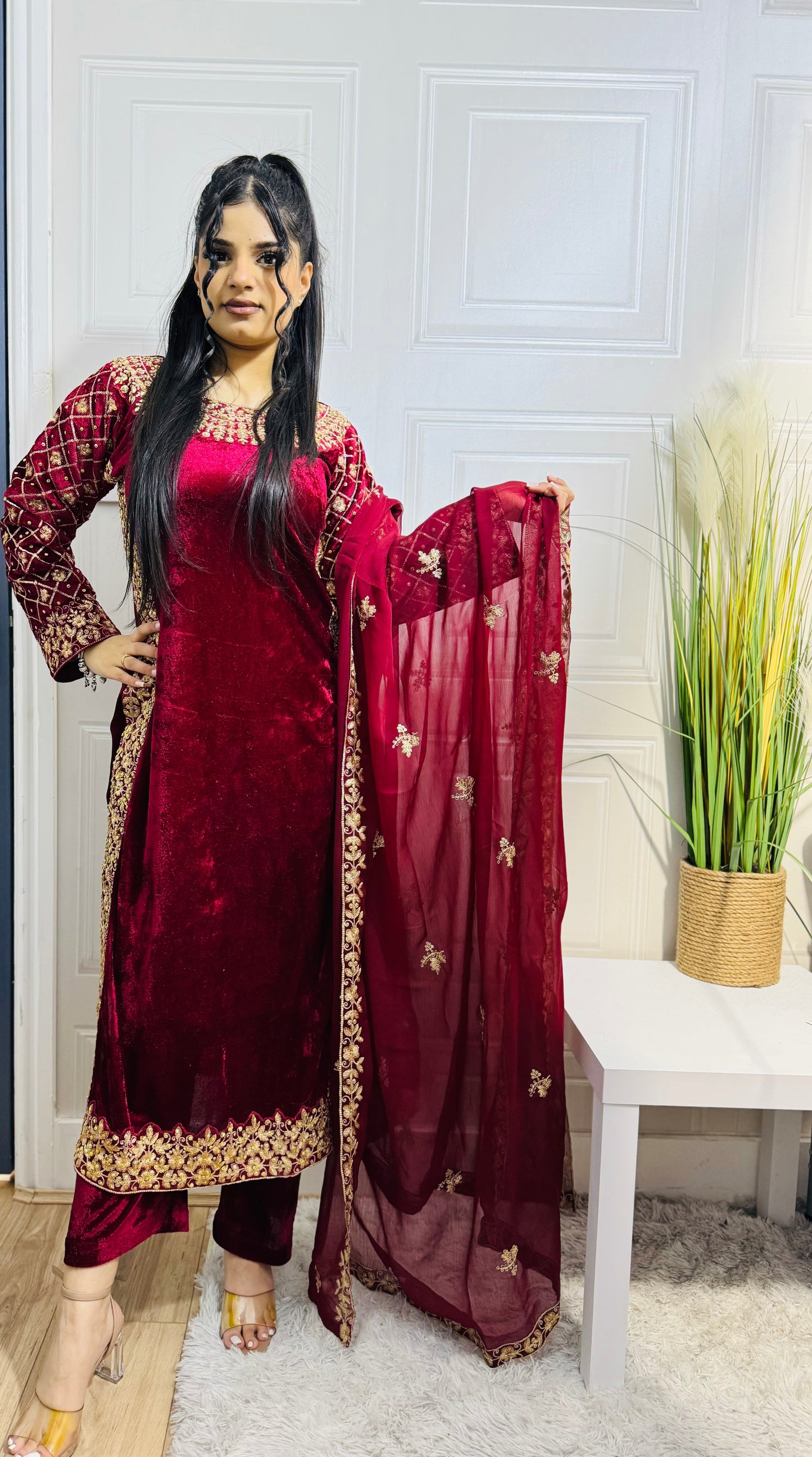 Brit 3 piece velvet_7006 Pakistani ladies suit mehroon B43