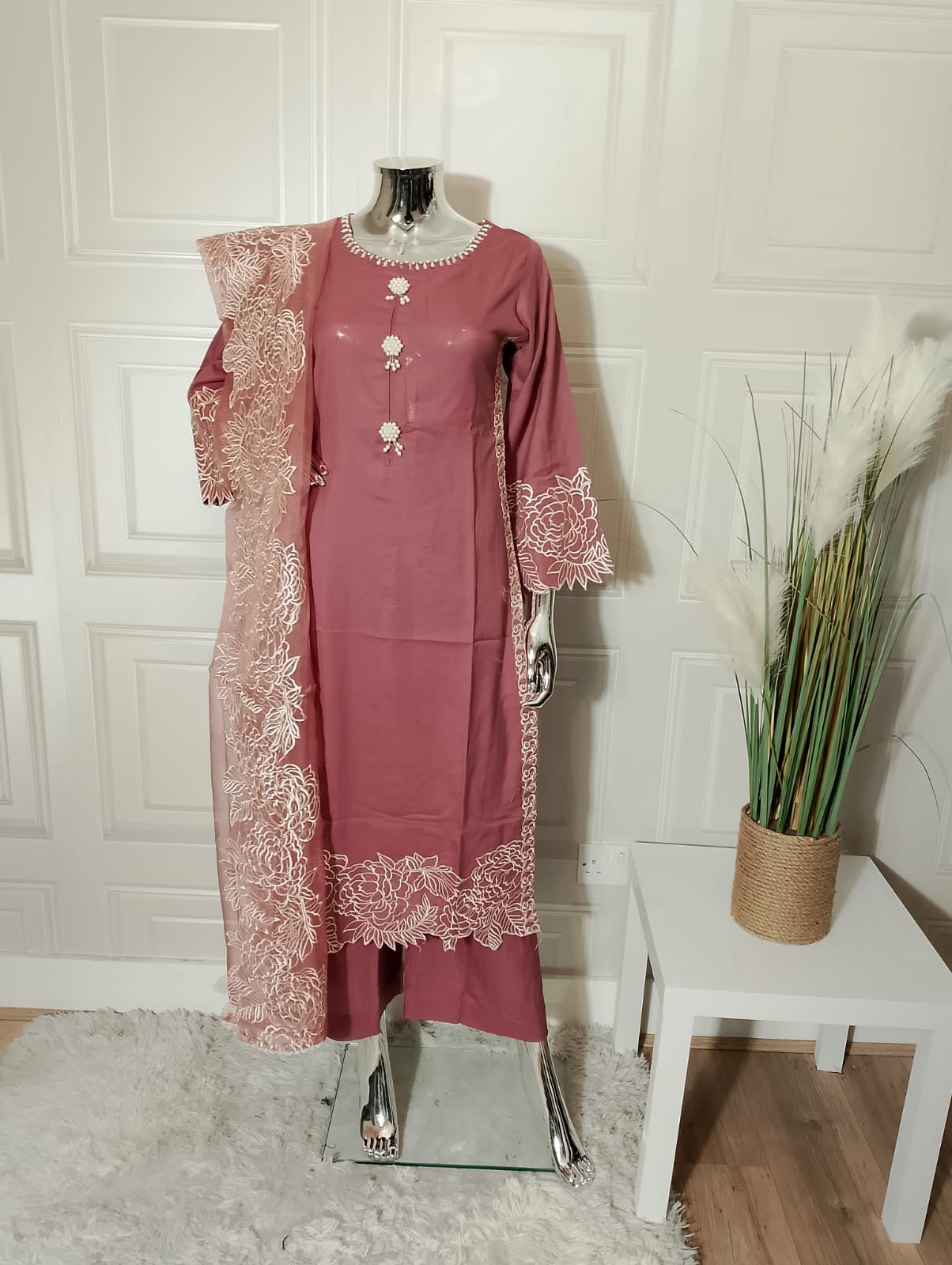 Brit Dhanak 3 piece_4031 Pink B22