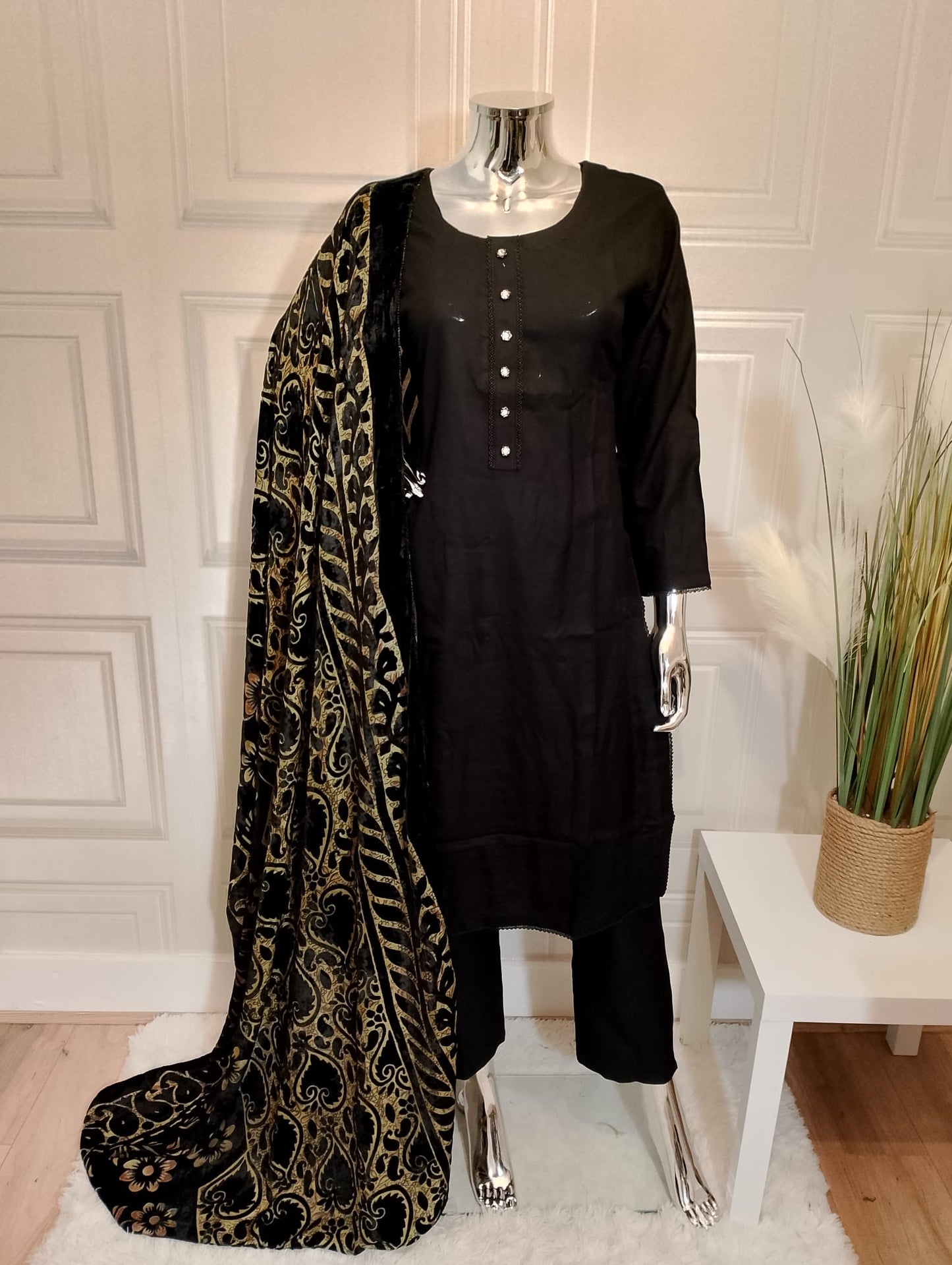 Brit 3 piece Dhanak_3041 B25