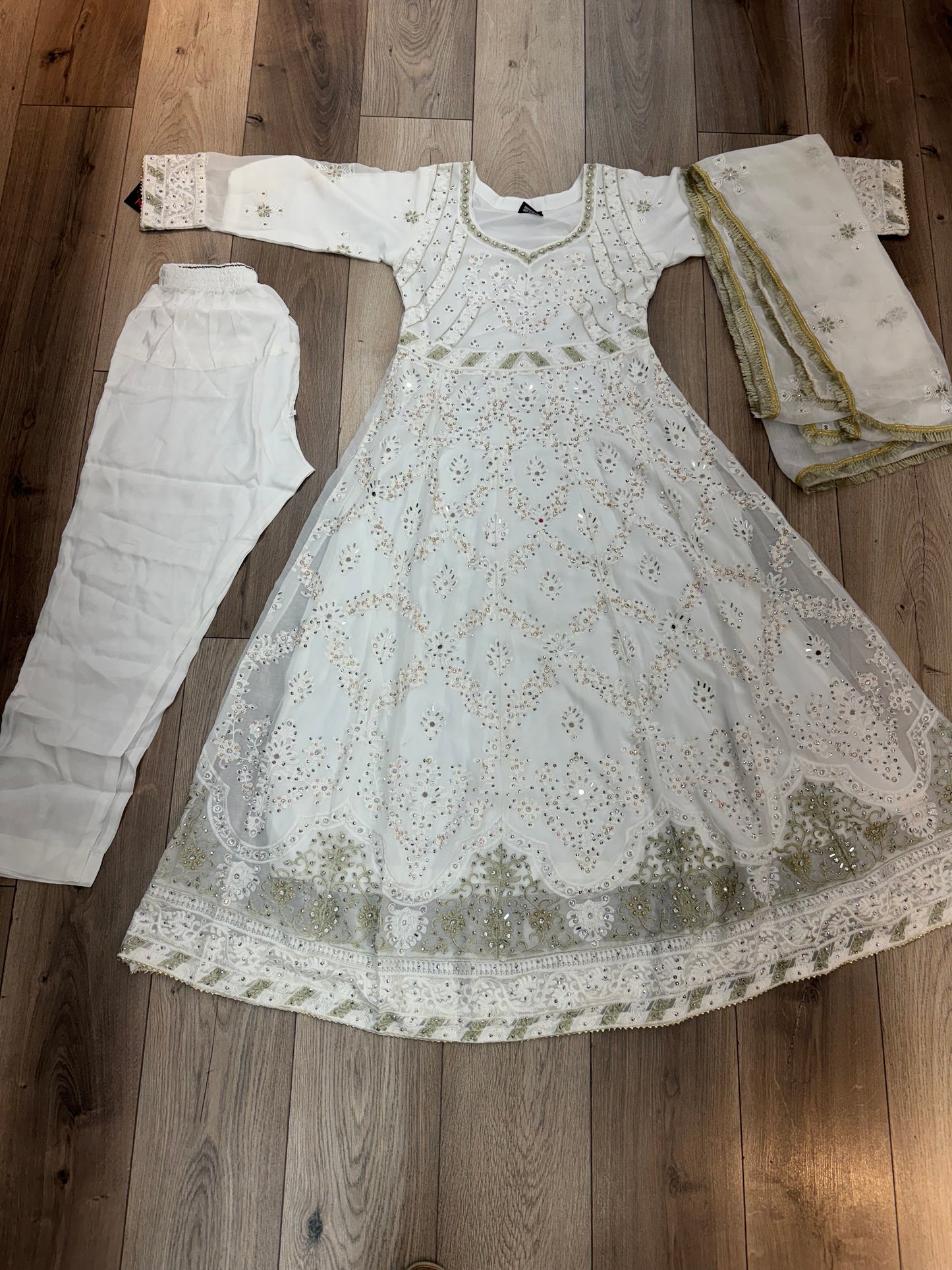Brit 3 piece luxury chiffon Maxi_81042 Pakistani ladies suit B255