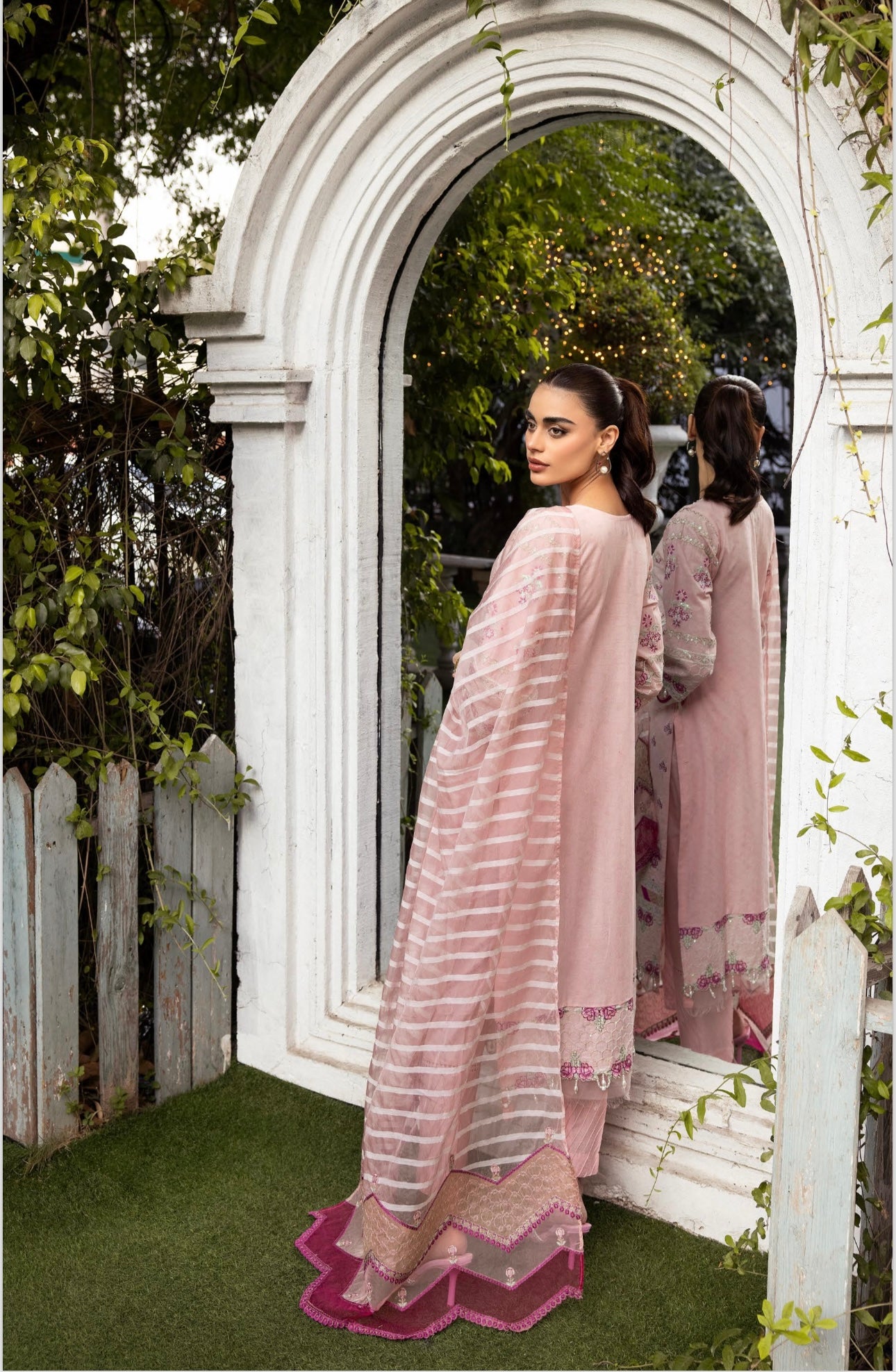 Simrans 3 piece chicken Kari _1771 Pakistani ladies suit SC1