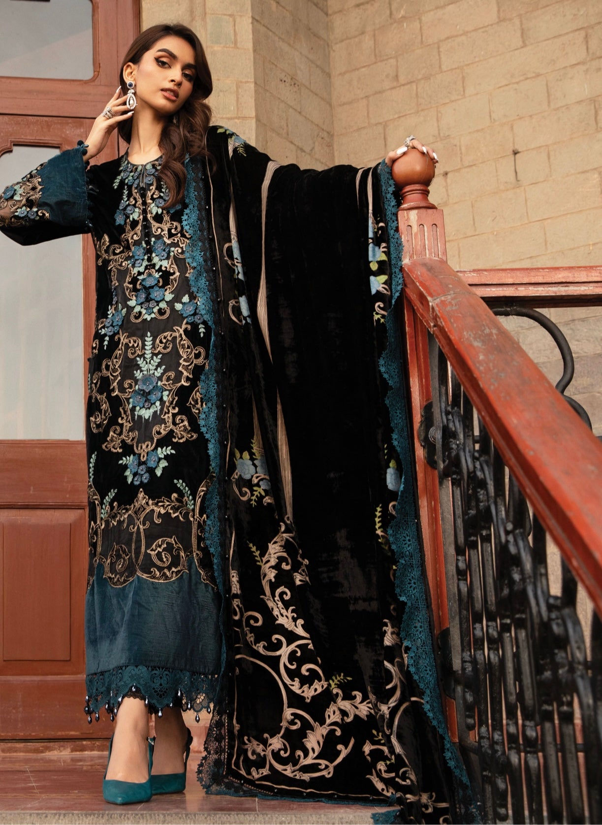 M B original 3 piece stitched_4053 Pakistani winter dress
