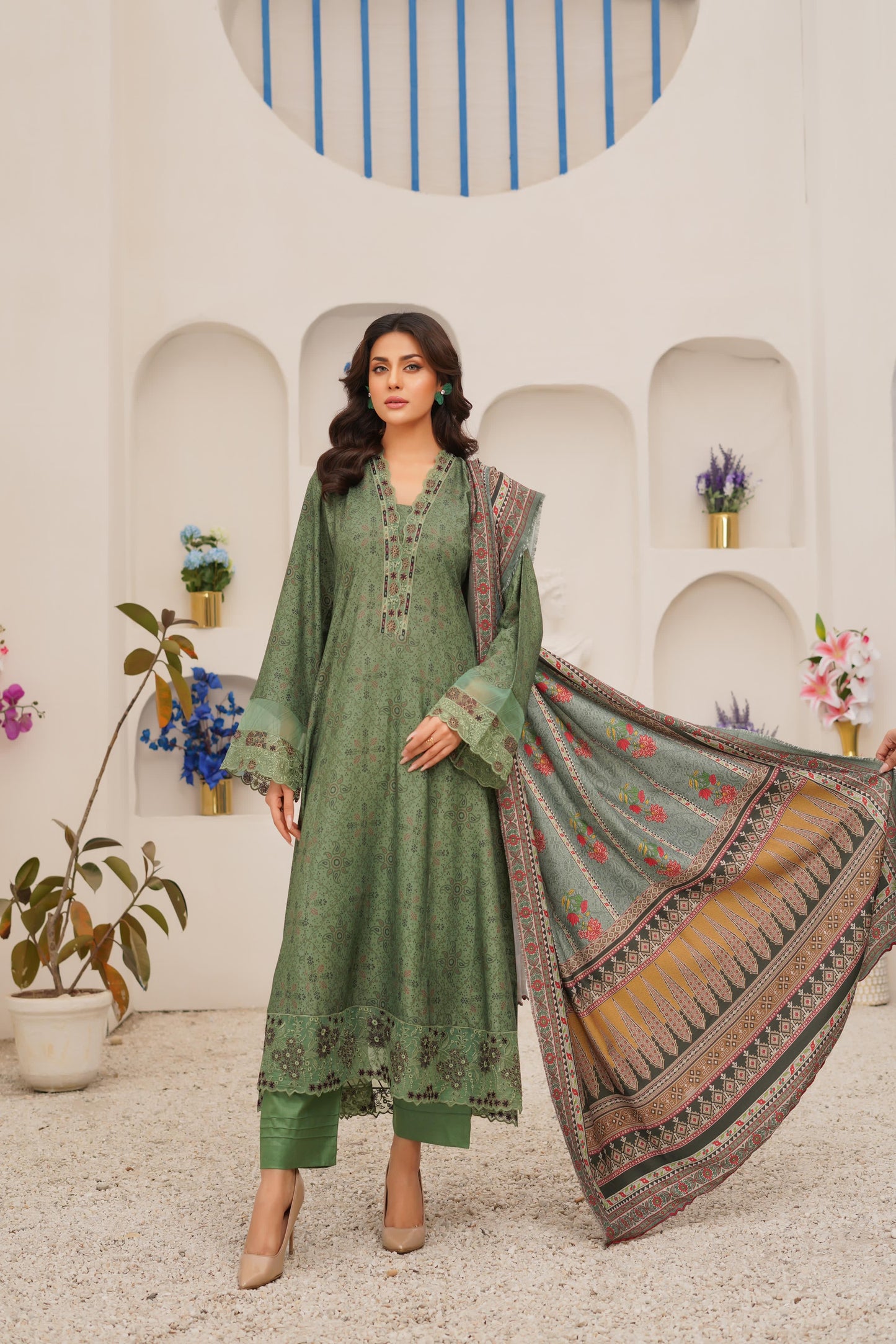 Munira Dhanak 3 piece_4022 M3
