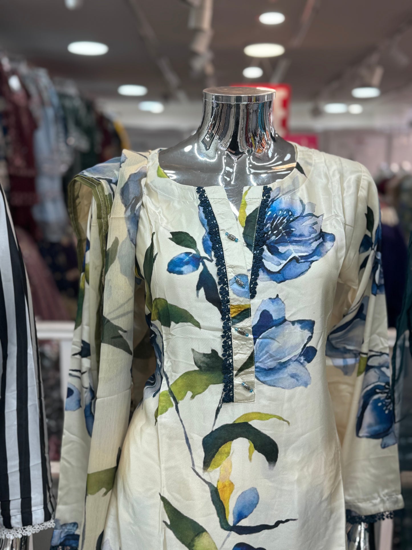 Brit 3 piece luxury Silk_81042 Pakistani ladies suit B197