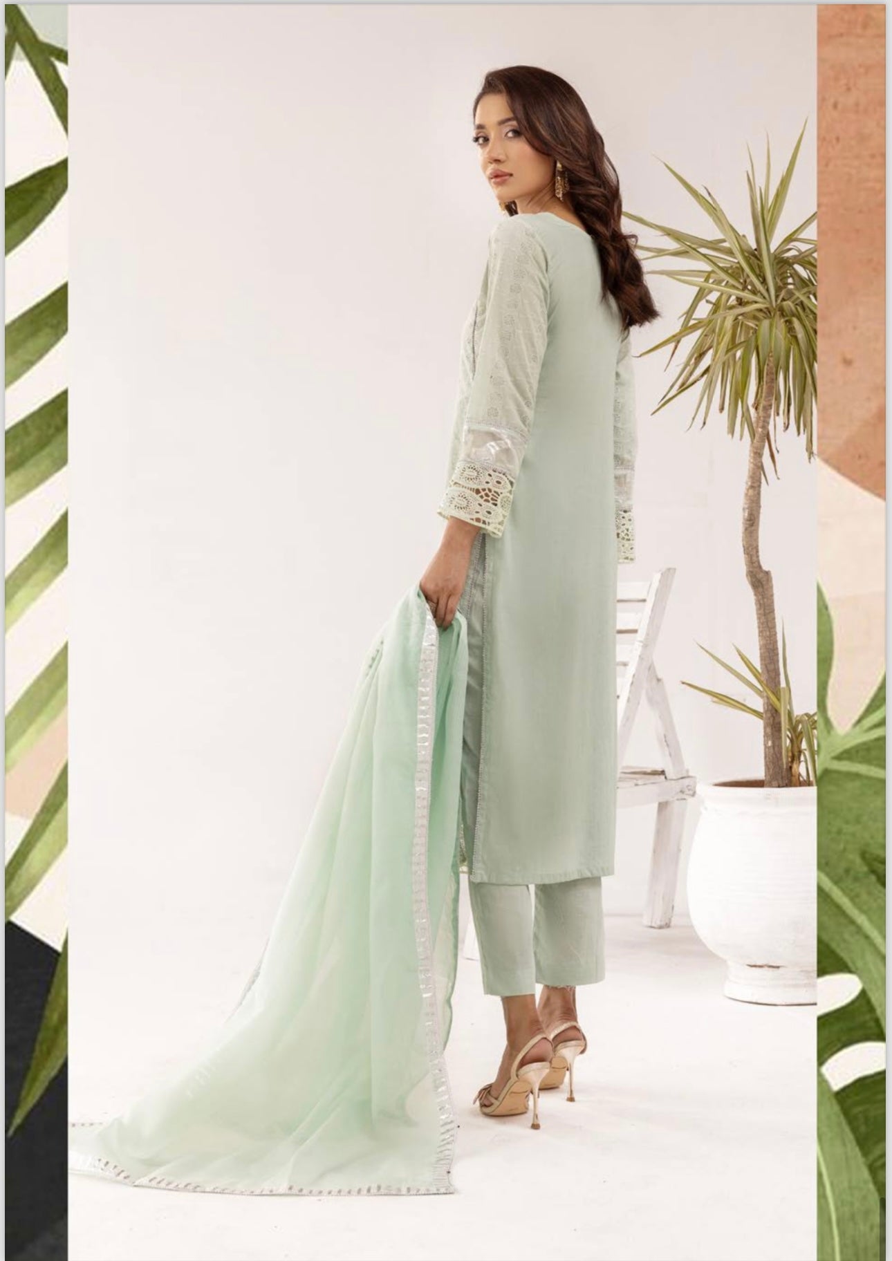 Simrans 3 piece chickenkari add work_8054 Pakistani ladies suit b68