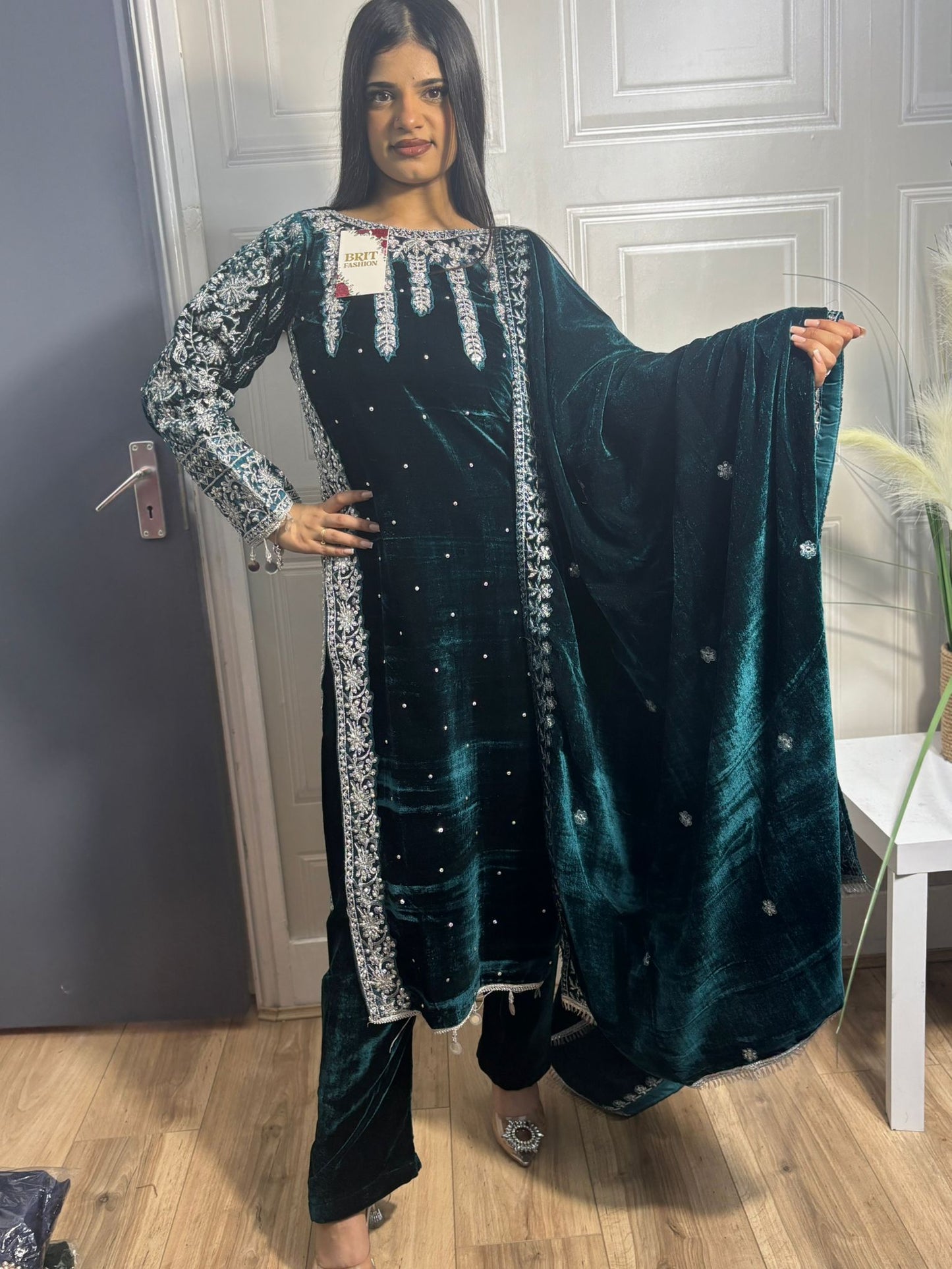 Brit 3 piece velvet_7029 ladies suit with shawl teal B44