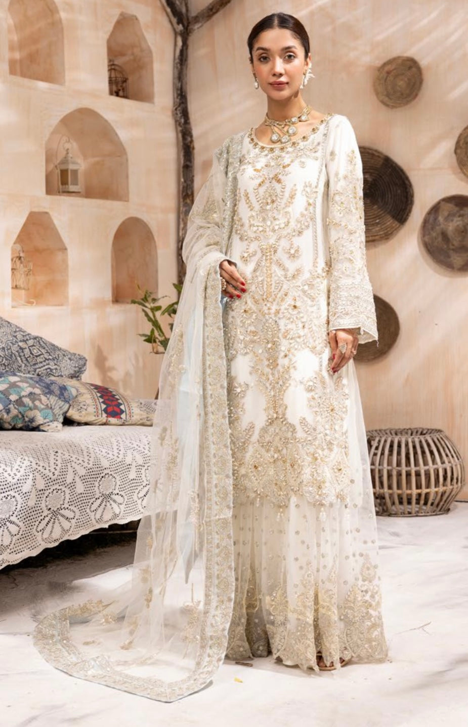 Simrans 3 piece lux wedding wear_100189 Pakistani ladies suit B132
