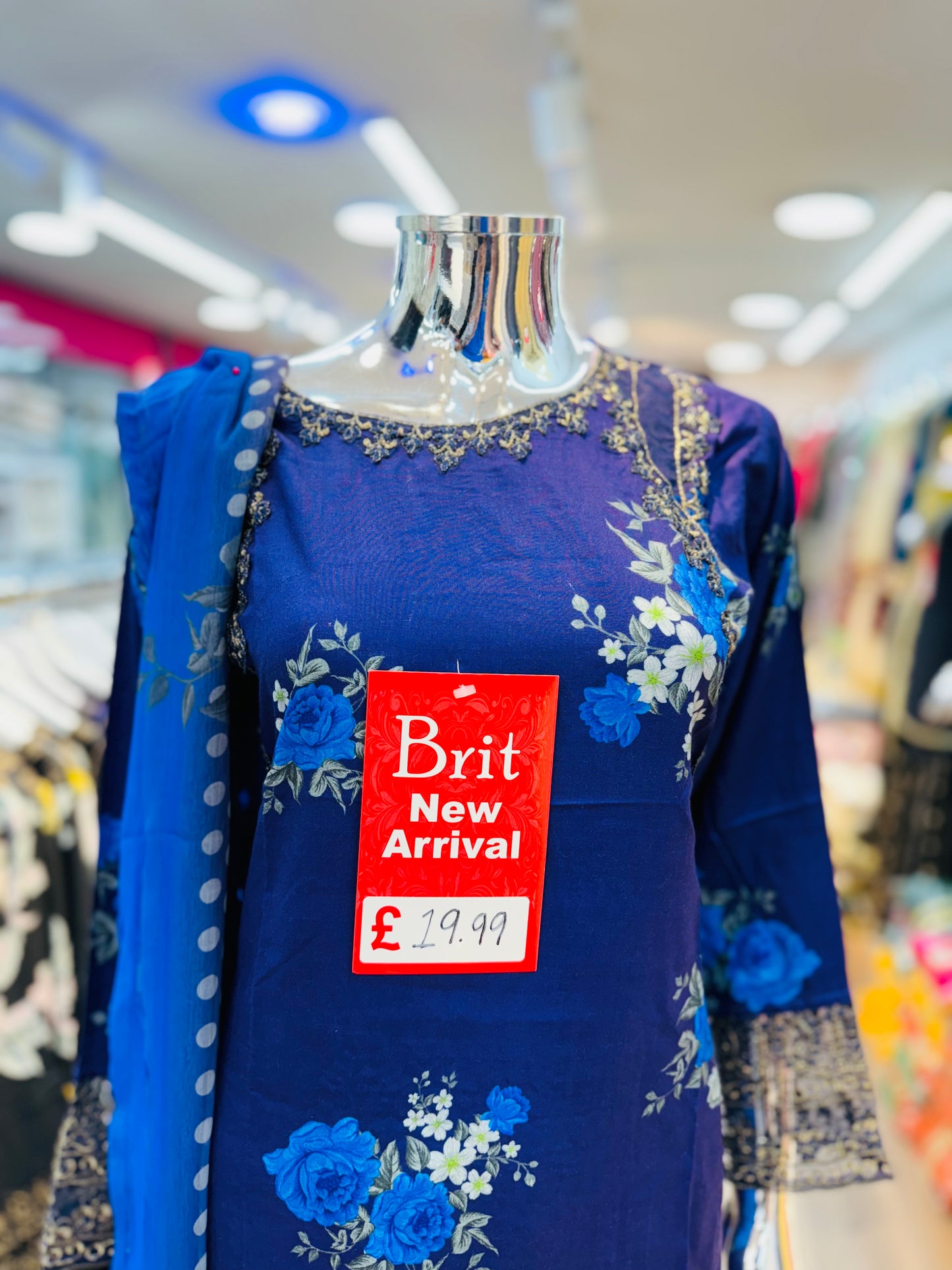 Brit 3 piece linen_2060 ladies suit BN1