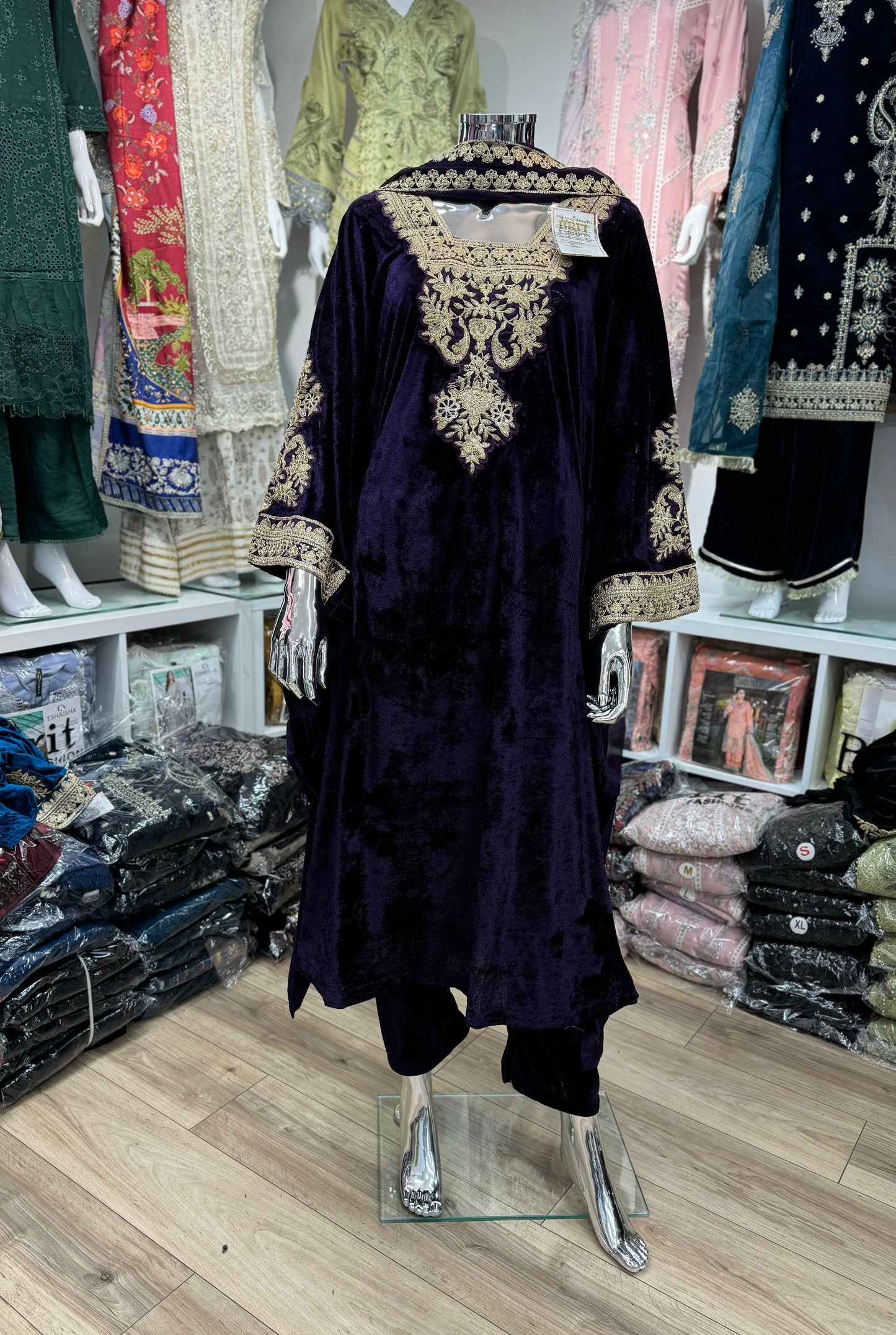 Brit Valvet 3 piece kaftan_3018 B8