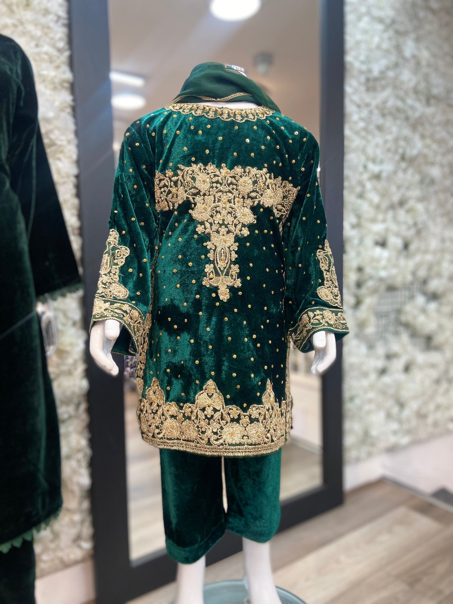Brit Valvet 3 piece _3023 Green ladies and kids B5