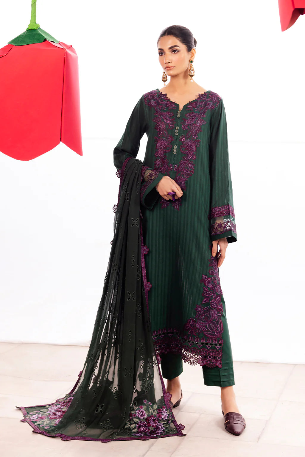 Iznik designer_1577 Pakistani ladies suit IZ1
