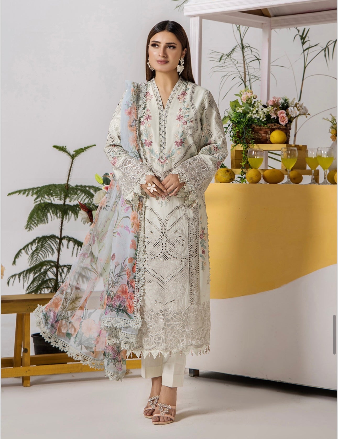 BRIT Mahnoor 3 piece lux lawn_100315 Pakistani ladies suit B161