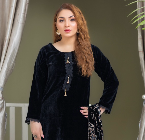 Brit Valvet 3 piece_3054 with plachi shawl B24