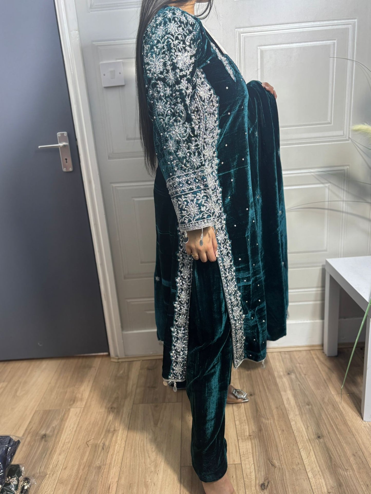 Brit 3 piece velvet_7029 ladies suit with shawl teal B44