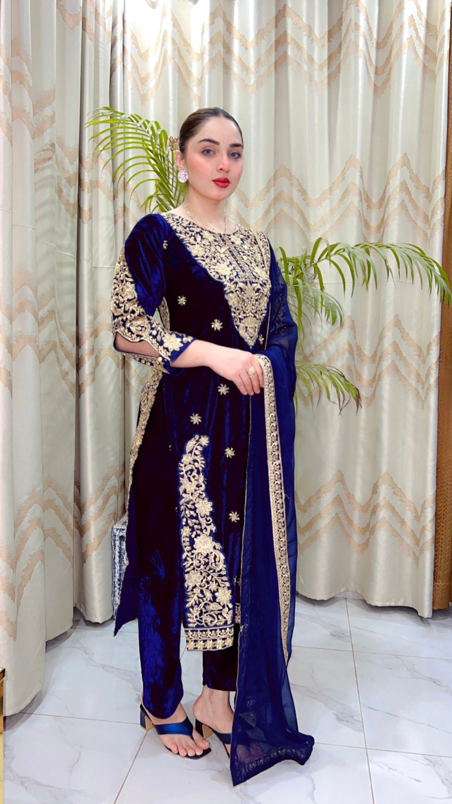 Brit 3 piece velvet_7057 ladies suit navy B49