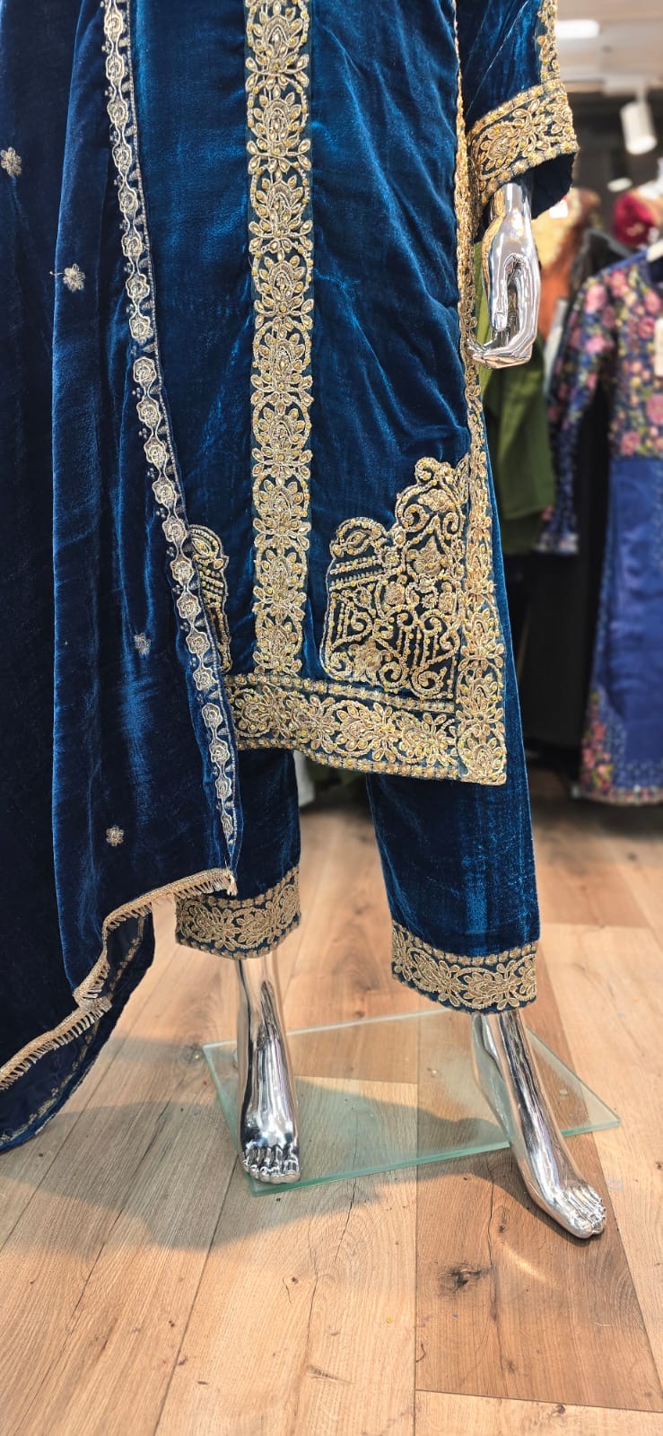Brit 3 piece velvet_6020 Pakistani ladies suit teal B15