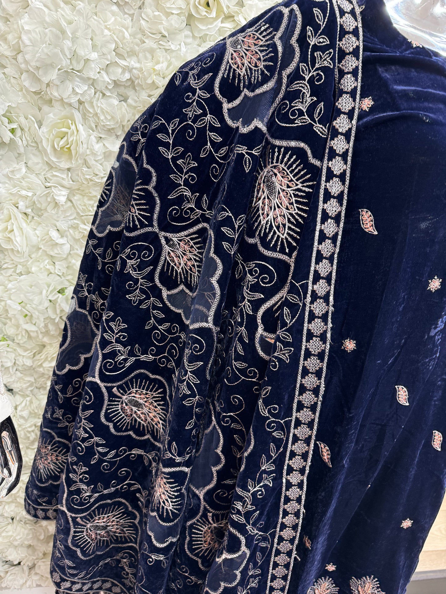 Brit 3 piece luxury Valvet with designer shawl_81042 Pakistani ladies suit Navy B285