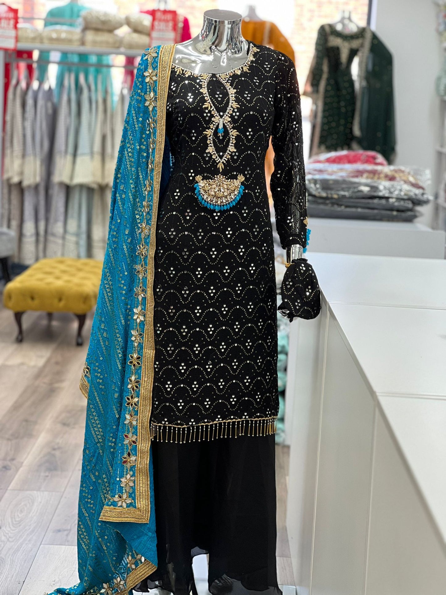 Brit 3 piece luxury wedding wear_100242 ladies suit B213