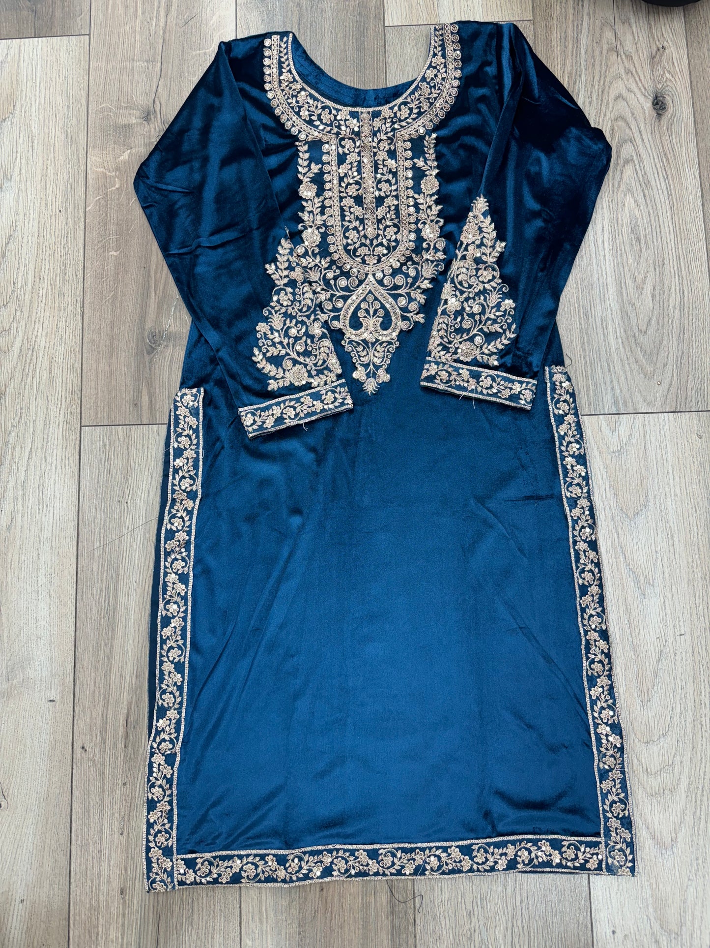 Brit 3 piece casual Valvet winter Pakistani ladies suit_B313