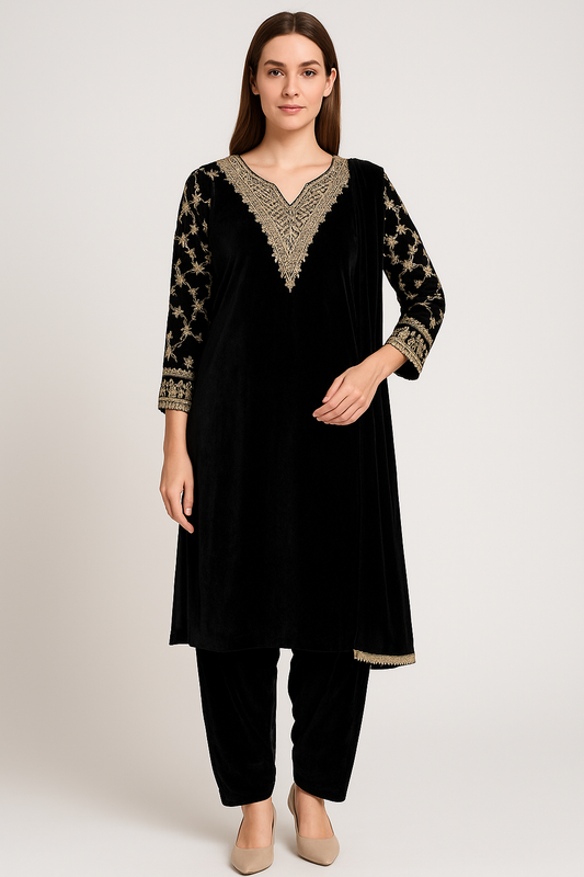 Brit 3 piece velvet_81042 Pakistani ladies suit  B273