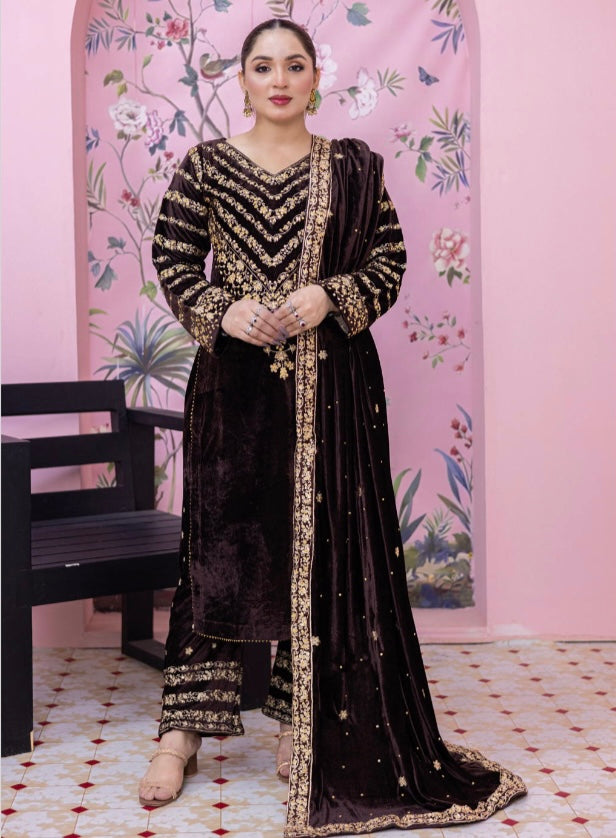 Brit 3 piece luxury Valvet_81042 Pakistani ladies suit brown WITH CHIFFON DUPATA B291