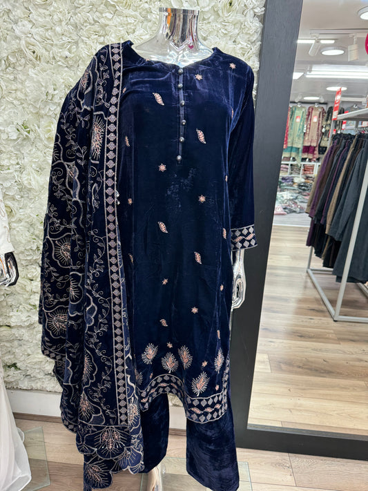 Brit 3 piece luxury Valvet with designer shawl_81042 Pakistani ladies suit  Navy B285
