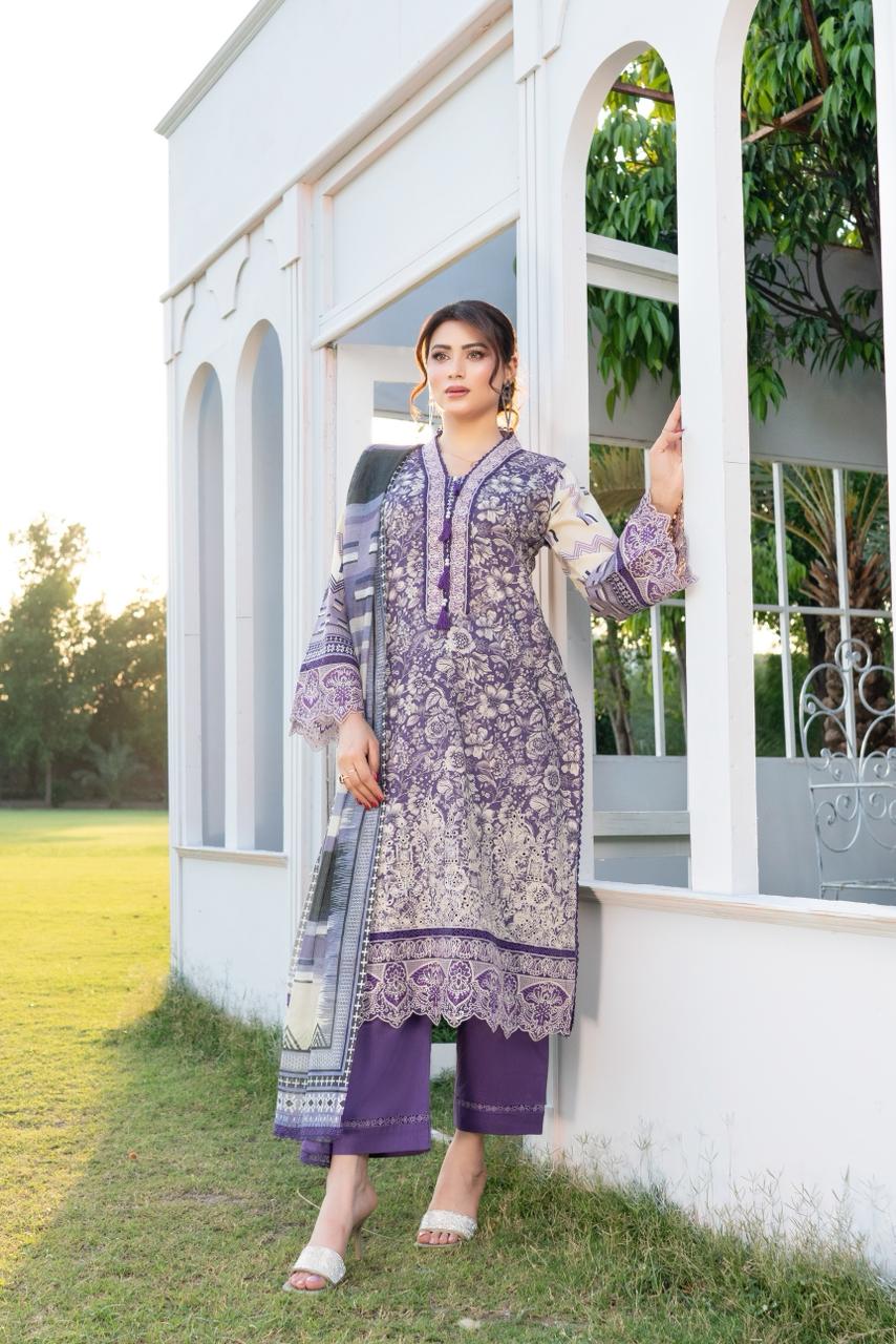 Munira 3 piece ladies Printed Lawn collection B575