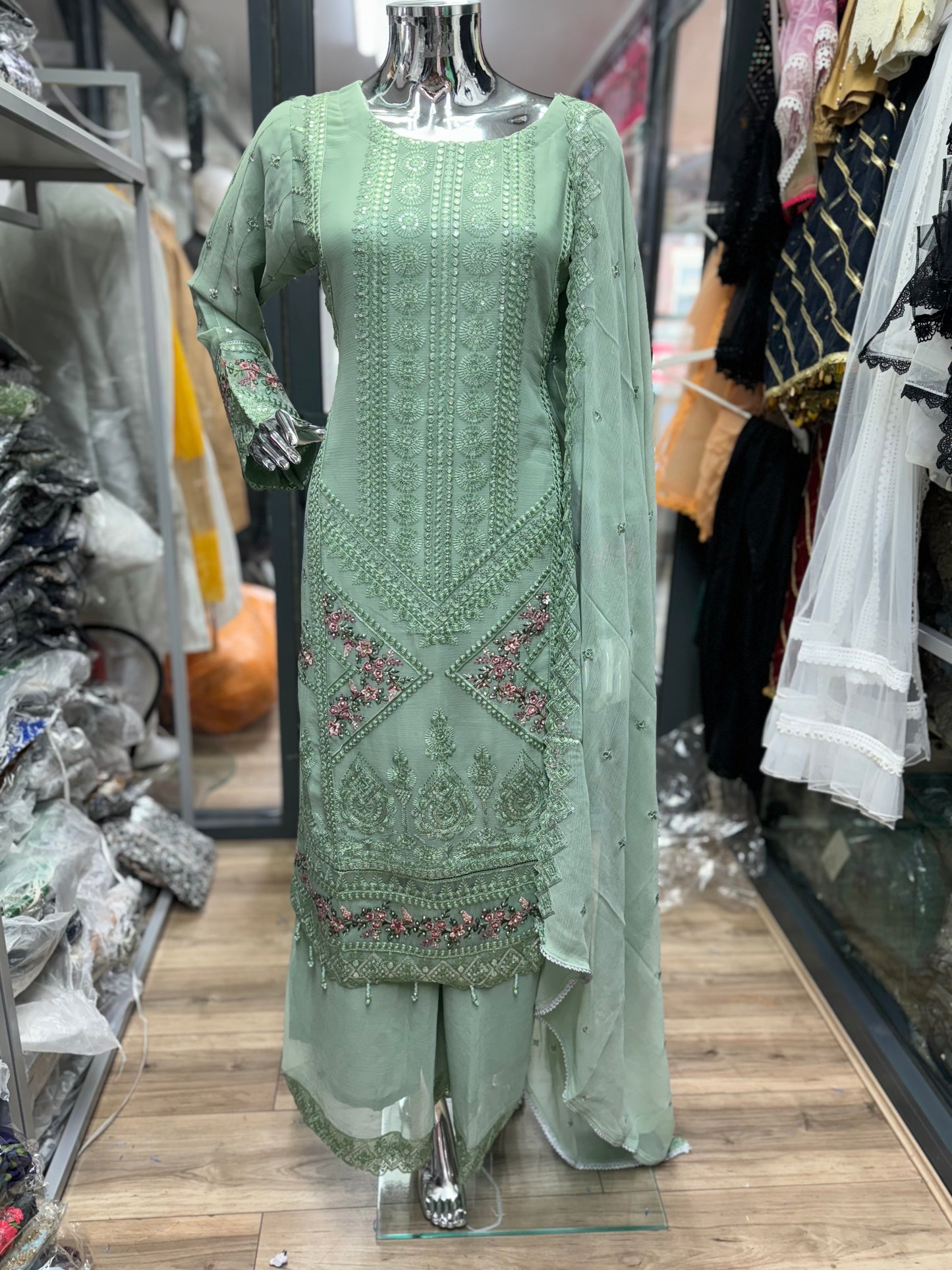 Brit 3 piece luxury chiffon_81042 Pakistani ladies suit B238