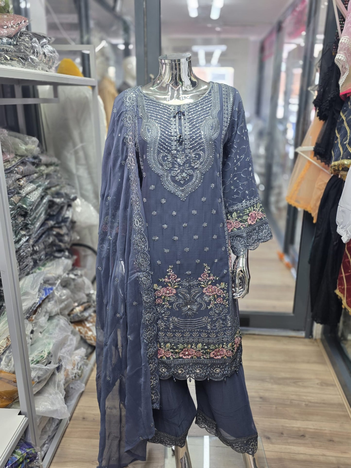 Brit 3 piece luxury chiffon_81042 Pakistani ladies suit B238
