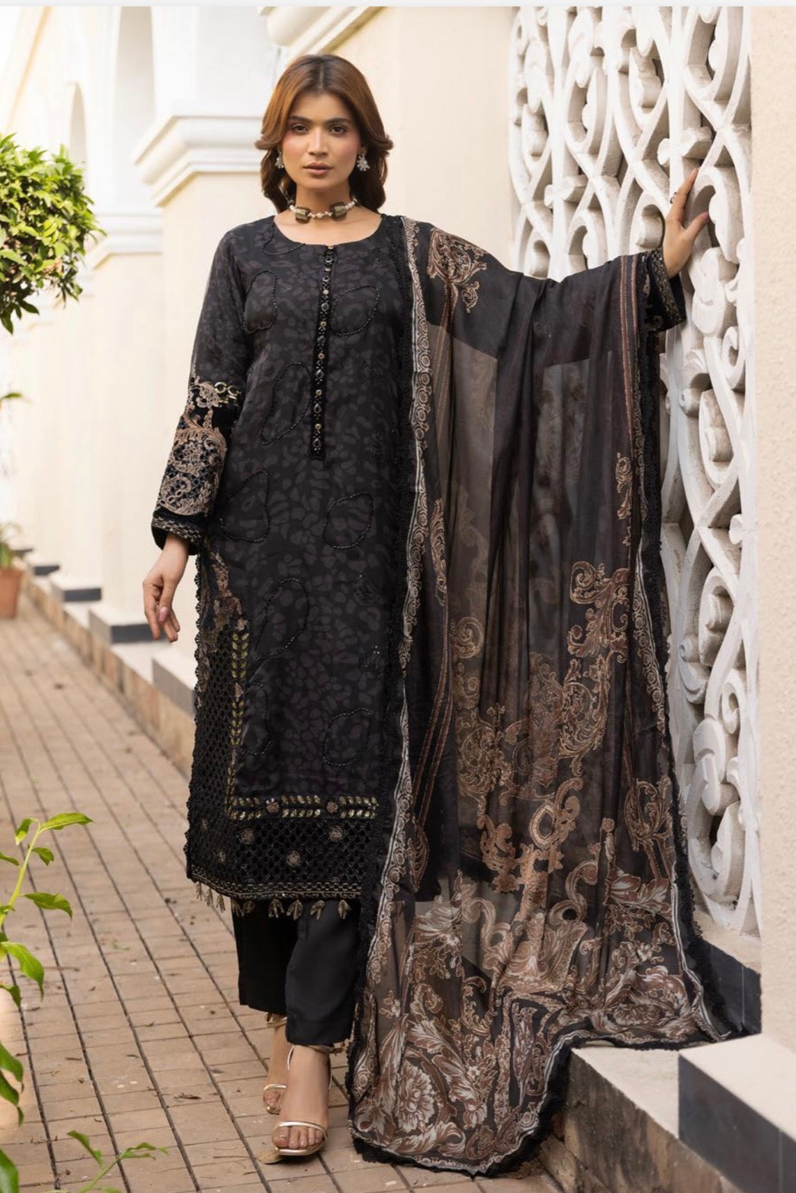 MARIA B INSPIRED 3 piece embroidered Pakistani ladies suit B526