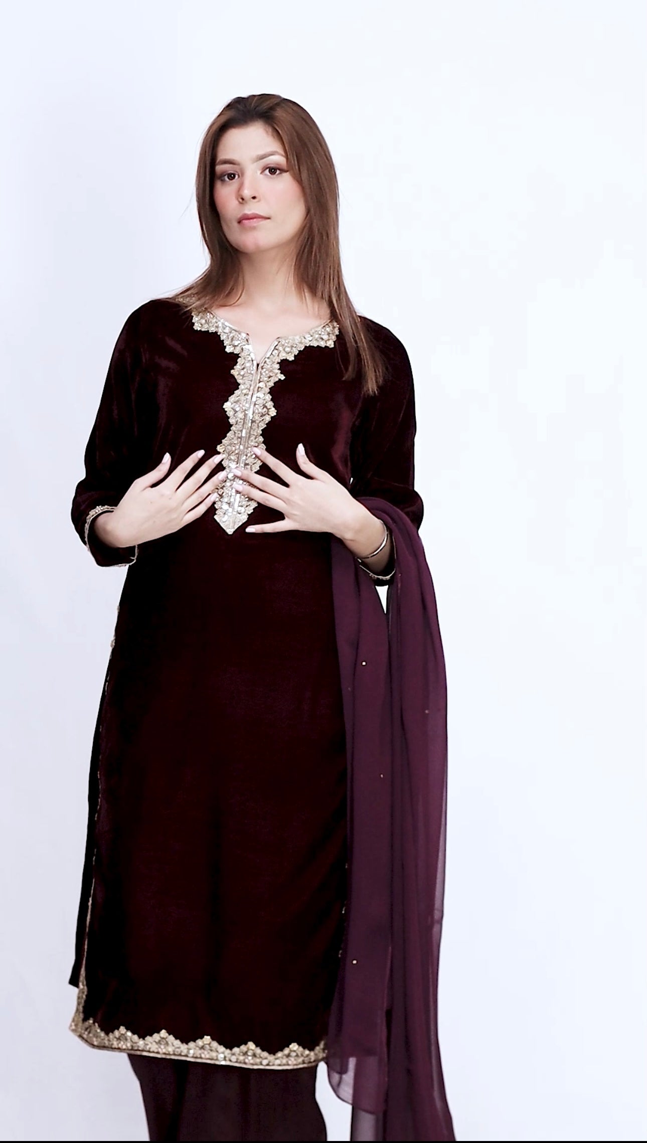 Brit 3 piece valvet_81042 Pakistani ladies suit B420