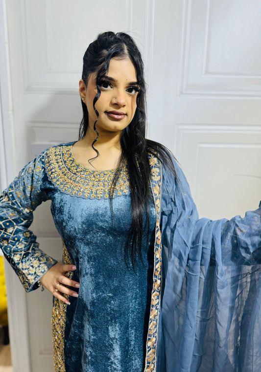 Brit 3 piece velvet_7005 Pakistani ladies suit grey B43