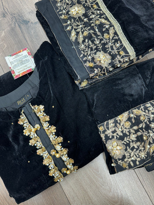 Brit 3 piece luxury 11000 Valvet with Valvet shawl_81042 Pakistani ladies suit Black B305