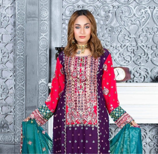 Brit 3 piece lux wedding wear_100197 Pakistani ladies suit B133