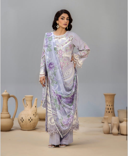 Brit 3 piece luxury lawn_81042 Pakistani ladies suit B196