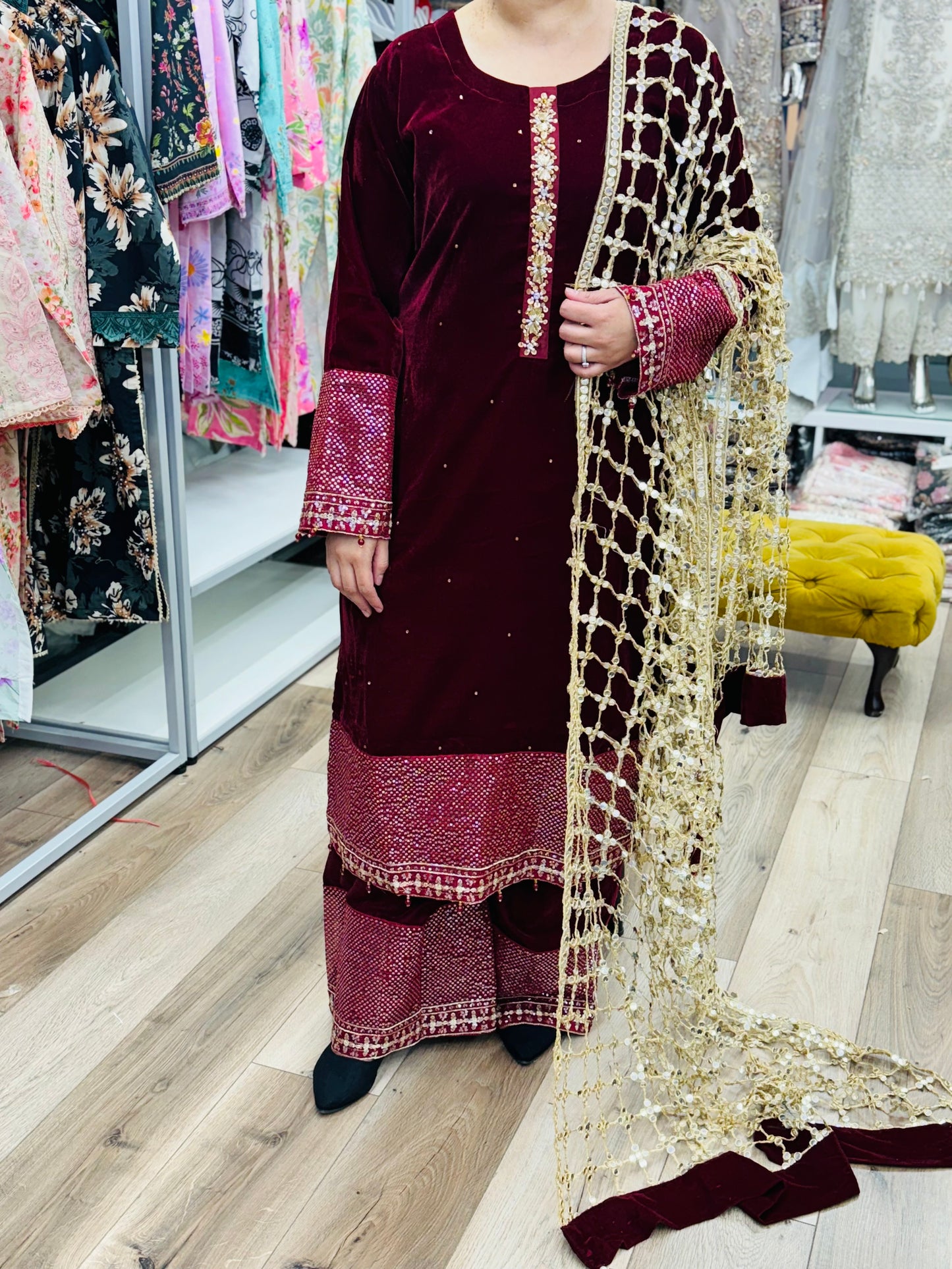 Brit 3 piece luxury Velvet with sheesh dupatta Pakistani ladies suit B318