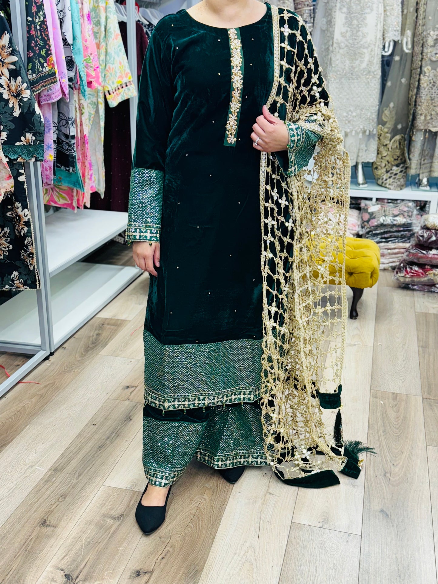 Brit 3 piece luxury Velvet with sheesh dupatta Pakistani ladies suit B318