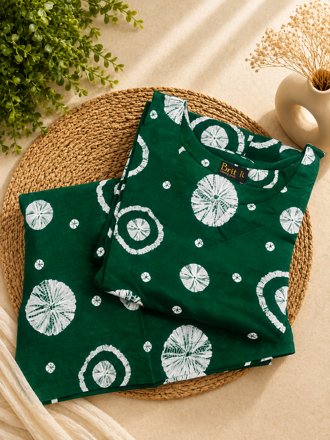 Brit 14 August  2 piece luxury lawn dress B699
