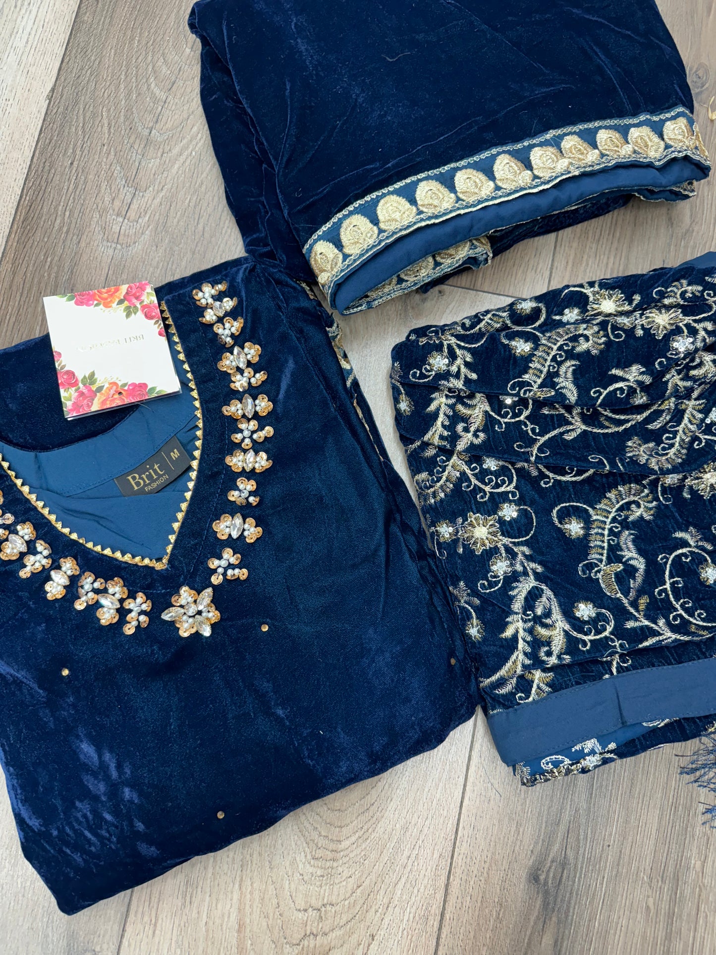 Brit 3 piece luxury 11000 Valvet with Valvet shawl_81042 Pakistani ladies suit Blue B306